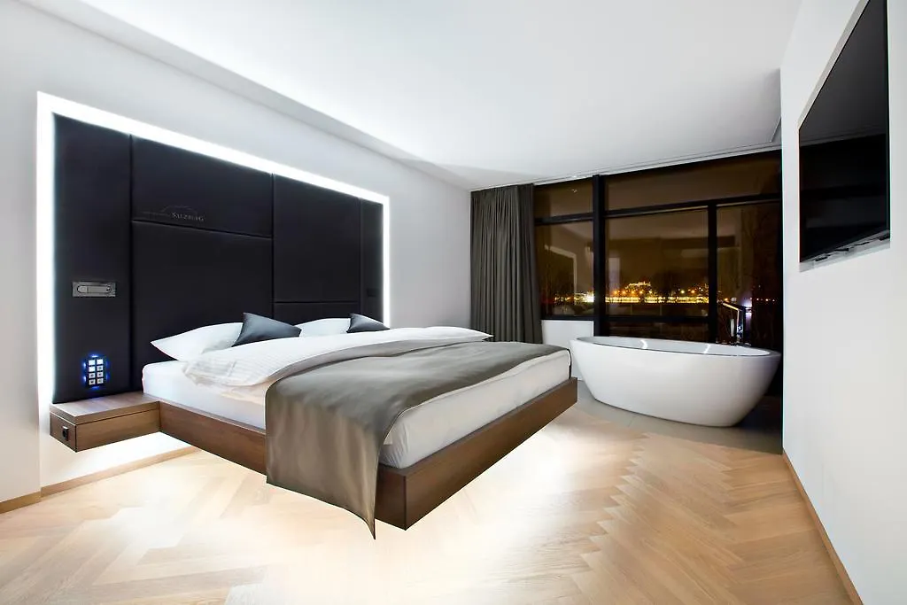 Cool Mama Hotel זלצבורג 0*,  אוסטריה